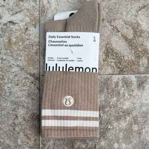 NWT lululemon athletica Beige Crew Socks | Sz L